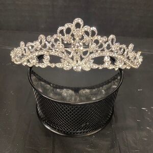 Silver Rhinestone Tiara for Special Occession